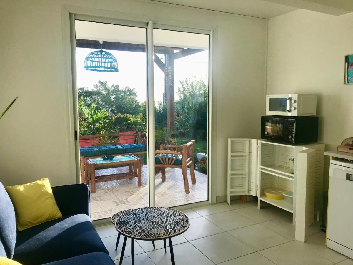 Bel appartement privé, magnifique vue sur la mer des Caraibes et jardin clos, WiFi, à 2mn de la plage Sainte-Luce Exterior foto